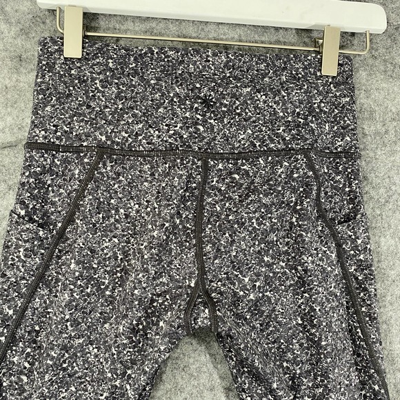 Athleta Leggings XS Petite Gray Pebble Beach Printed High Rise Pocket Tight - Picture 13 of 16